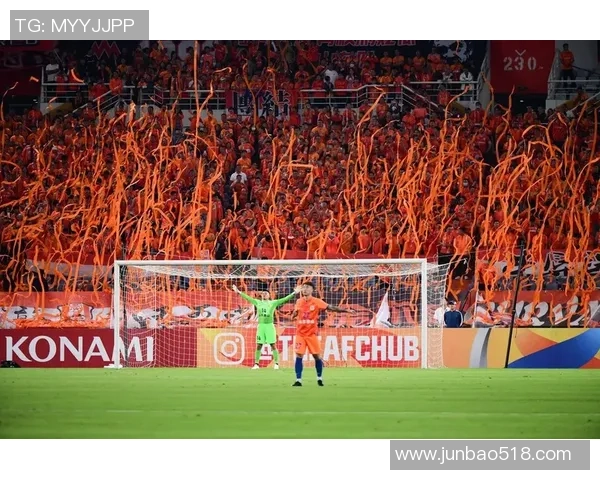 年轻足球明星海报墙贴打造你的梦想球场氛围与激情